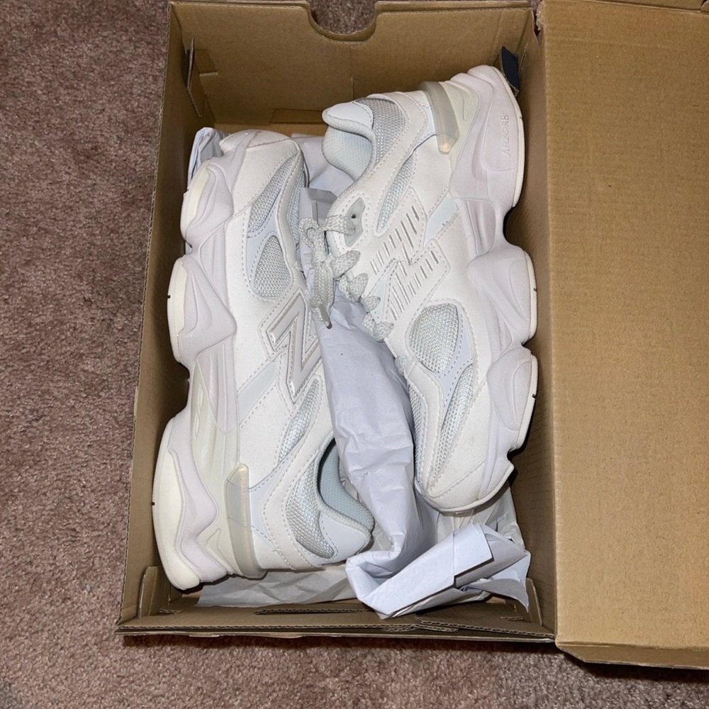 New Balance 9060 Sneakers